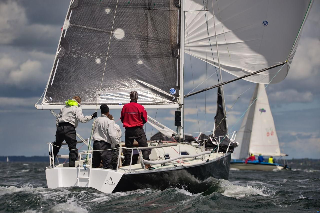 Cross-Yachts Cross 25