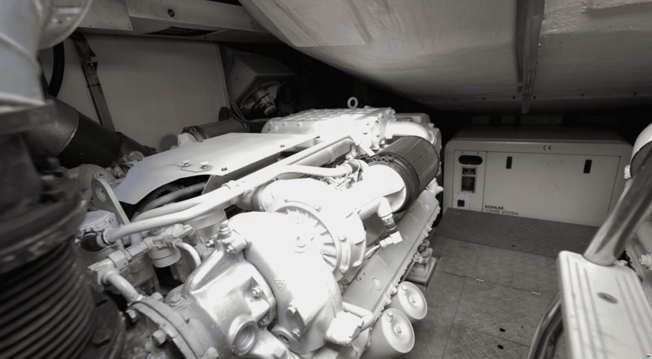 Azimut 68S