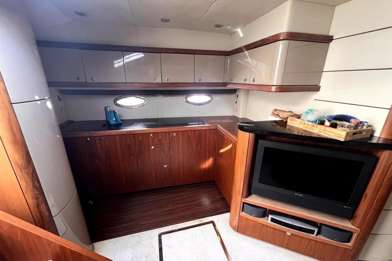 Sunseeker Portofino 47
