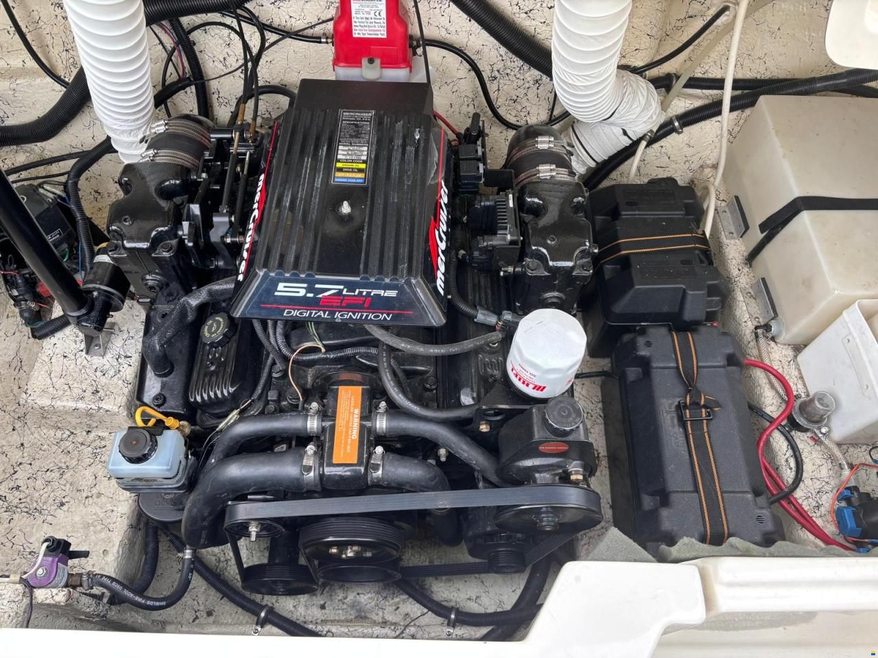 Rinker 272 Captiva Bow Rider