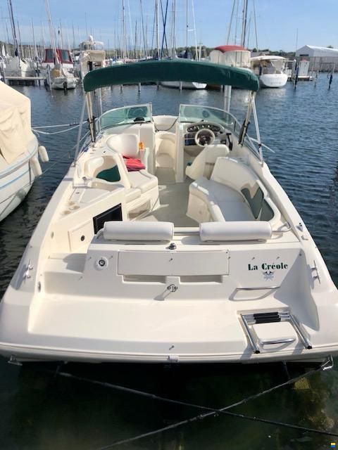 Rinker 272 Captiva Bow Rider