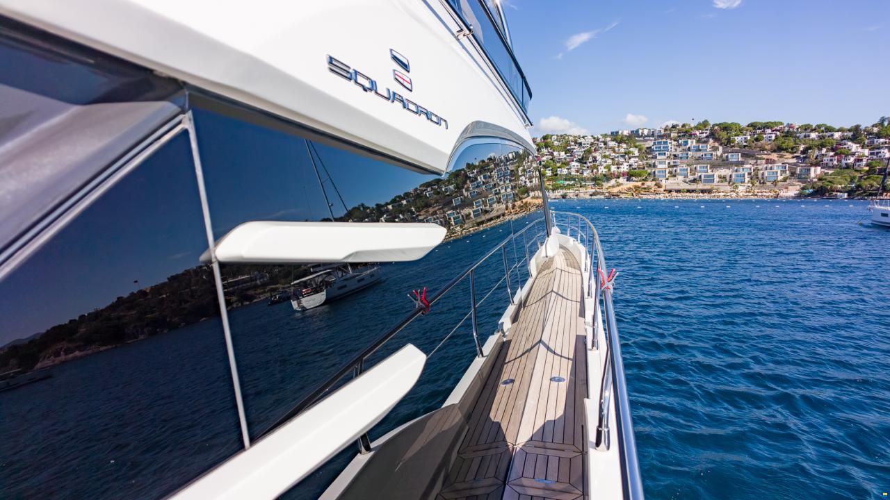 Fairline Squadron 68