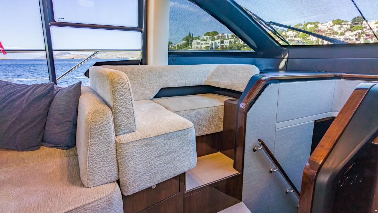 Fairline Squadron 68