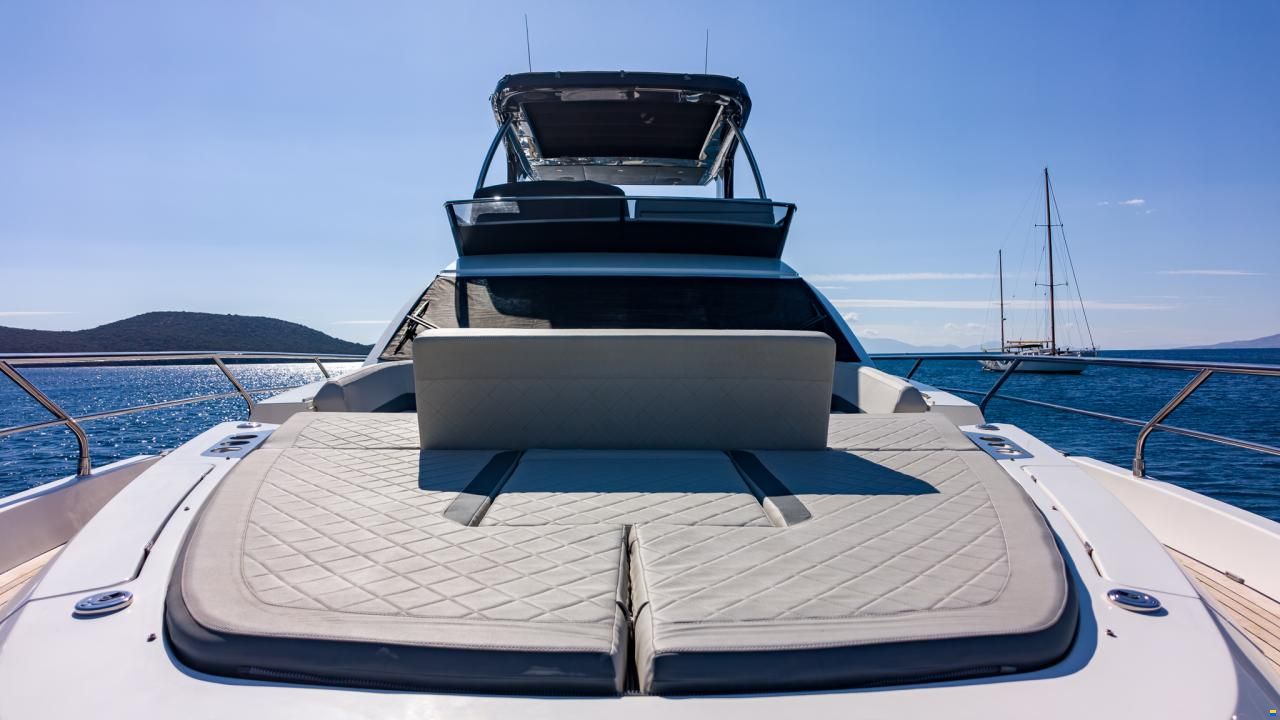 Fairline Squadron 68