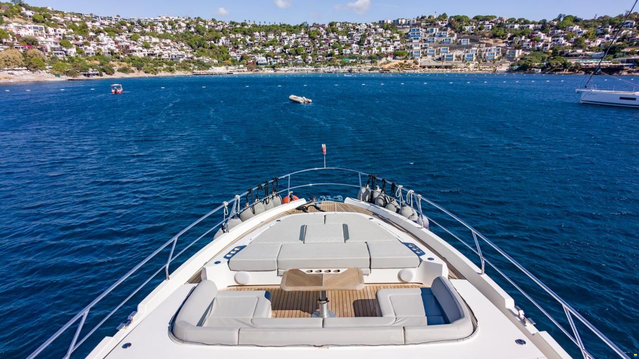 Fairline Squadron 68