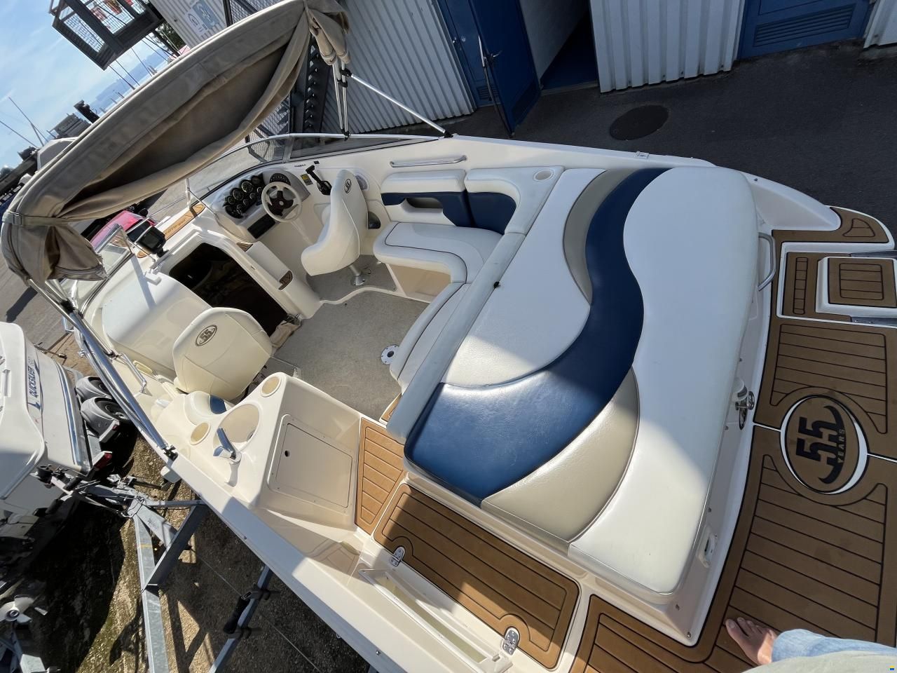 Rinker 232 CC