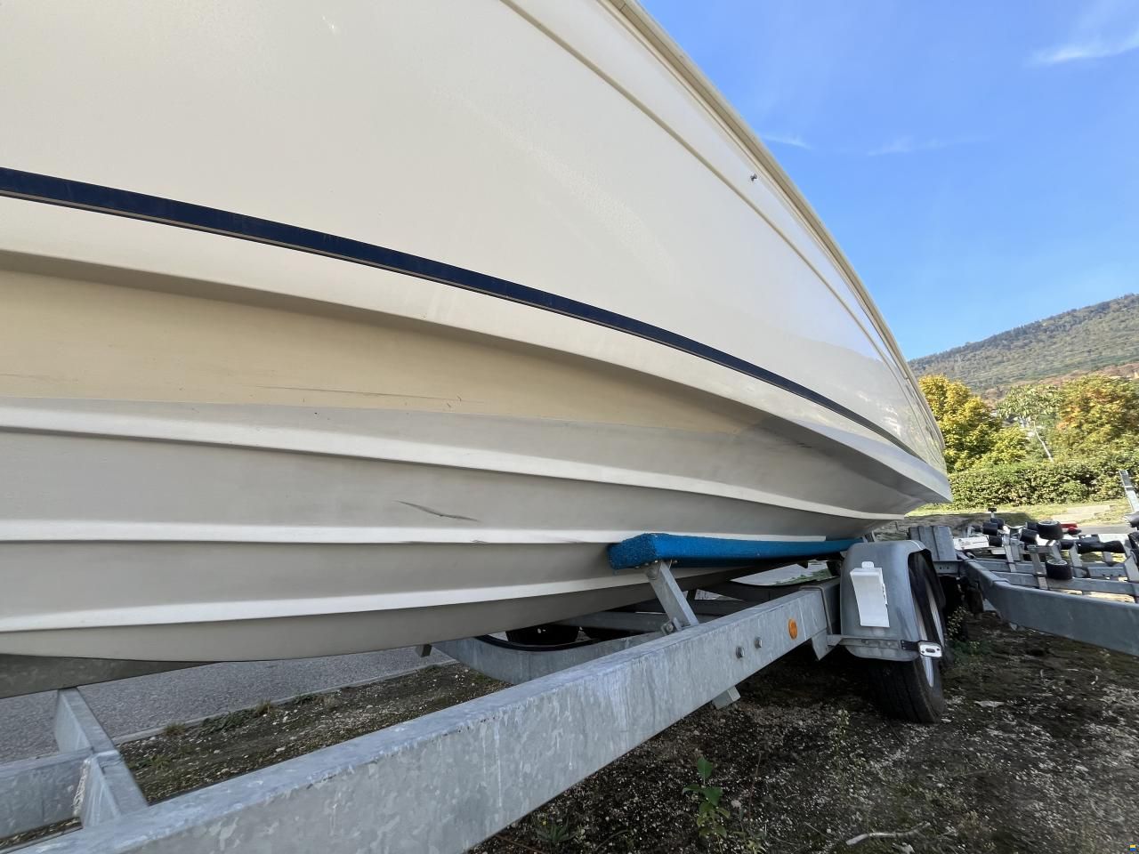 Rinker 232 CC