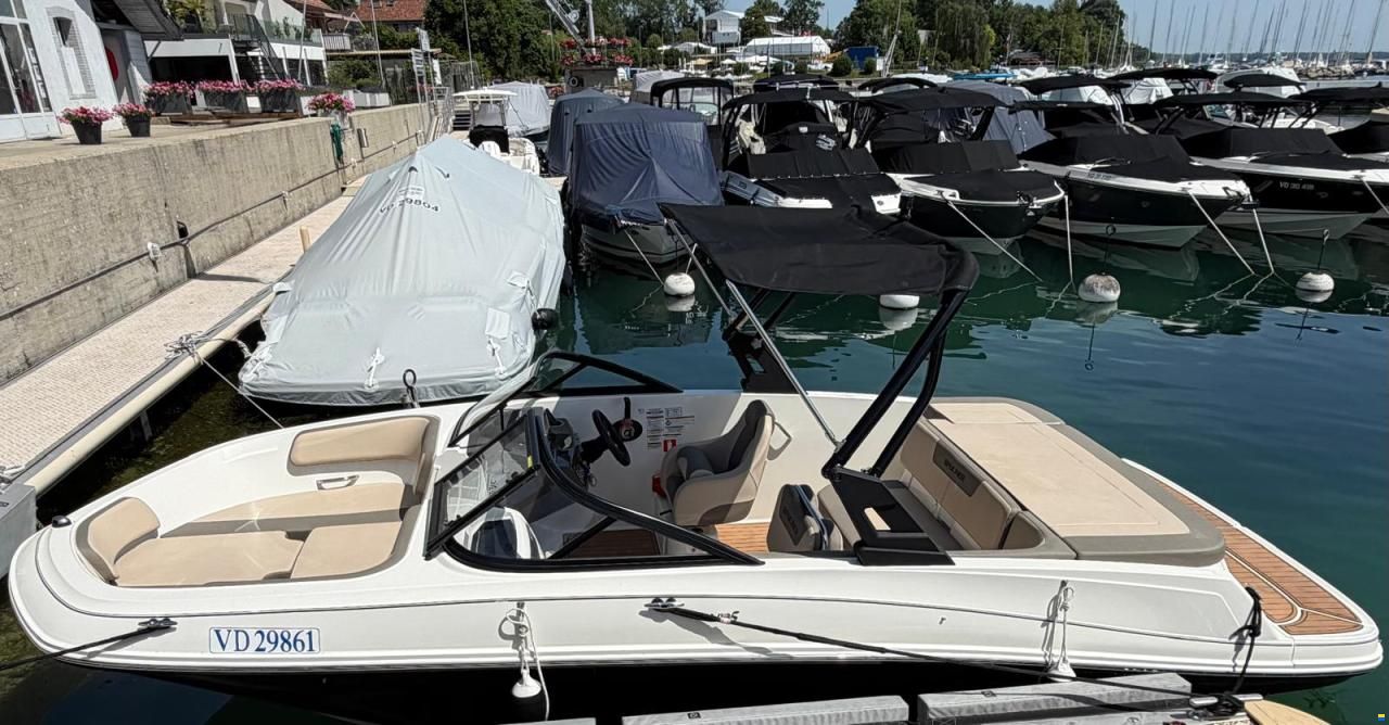 Bayliner Bowrider VR5