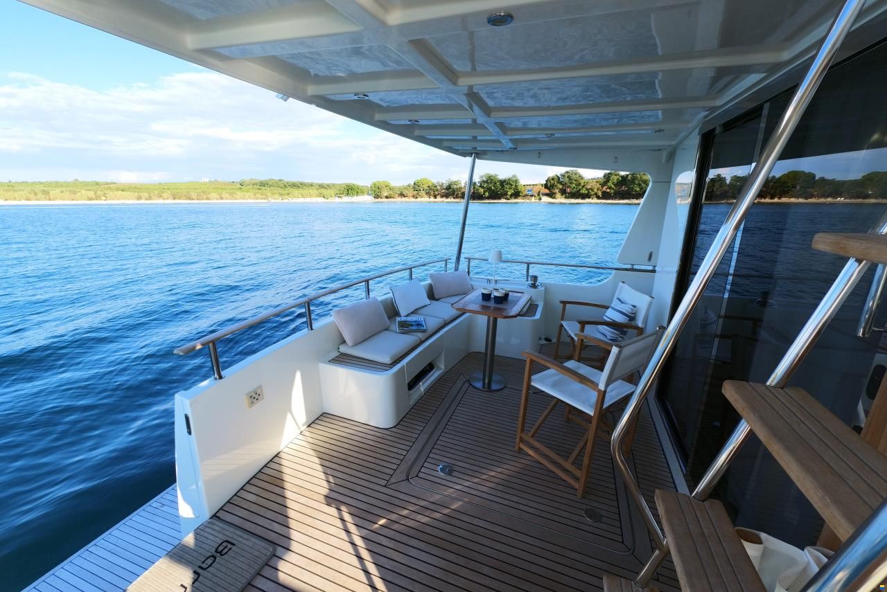 Beneteau Swift Trawler 52