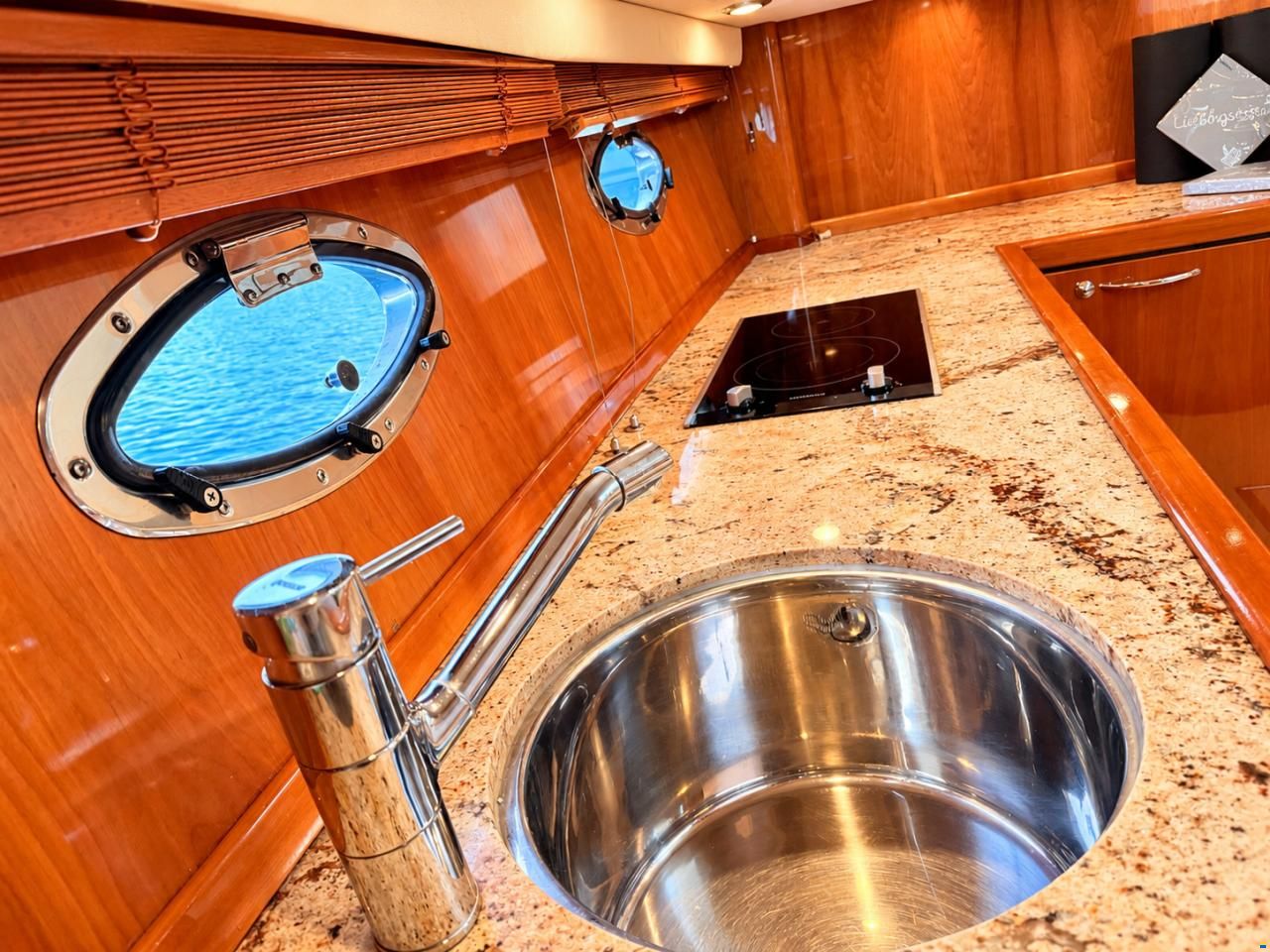 Sunseeker Portofino 47
