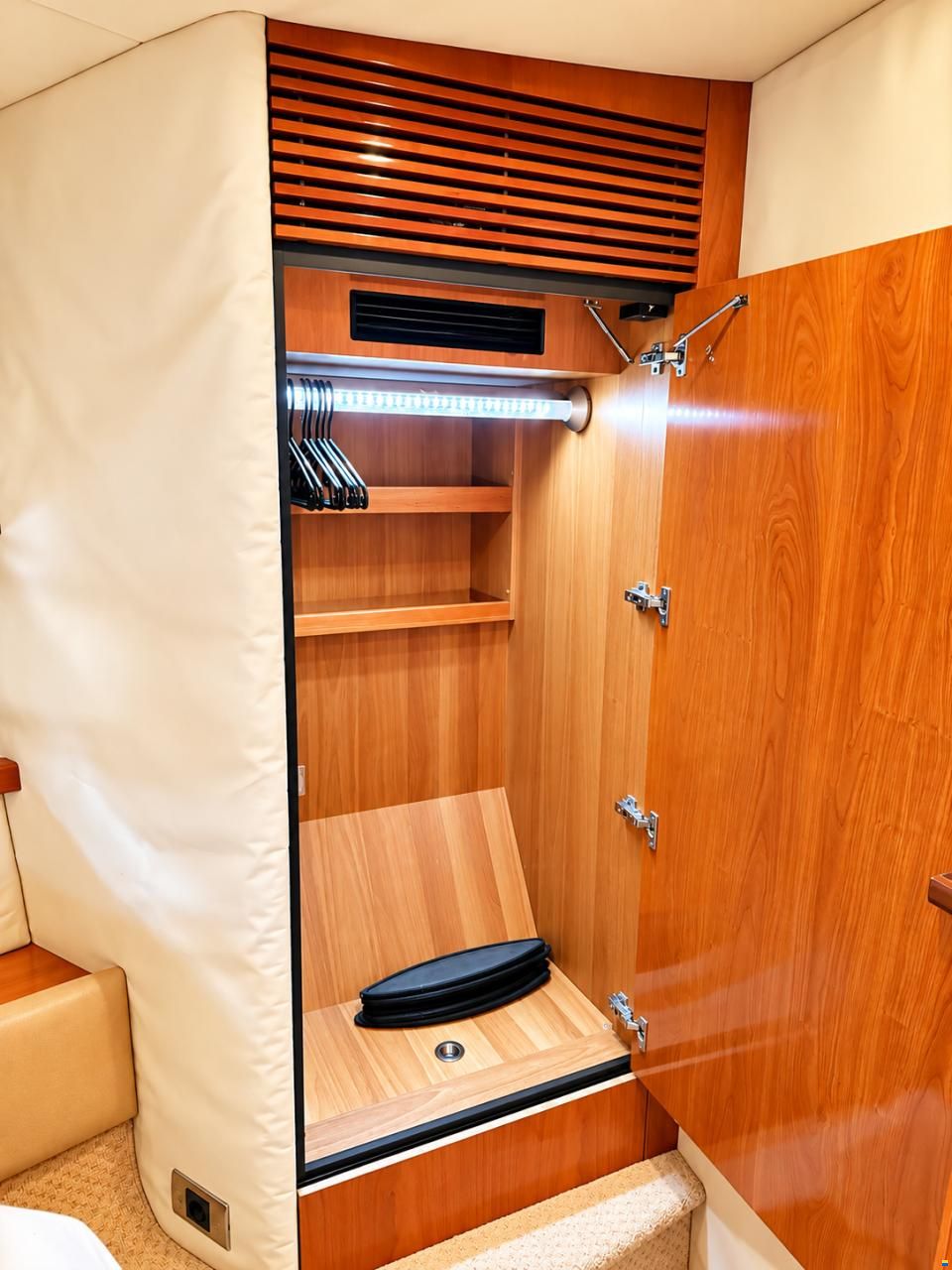 Sunseeker Portofino 47