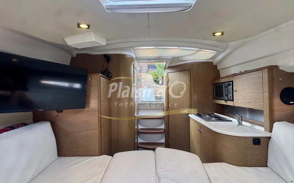 Jeanneau Leader 8