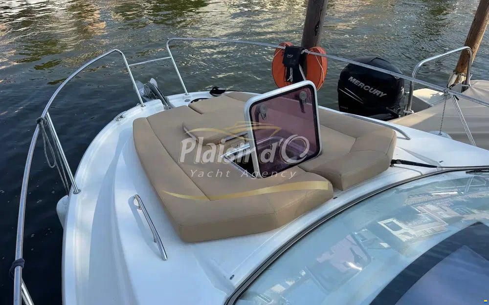 Jeanneau Leader 8