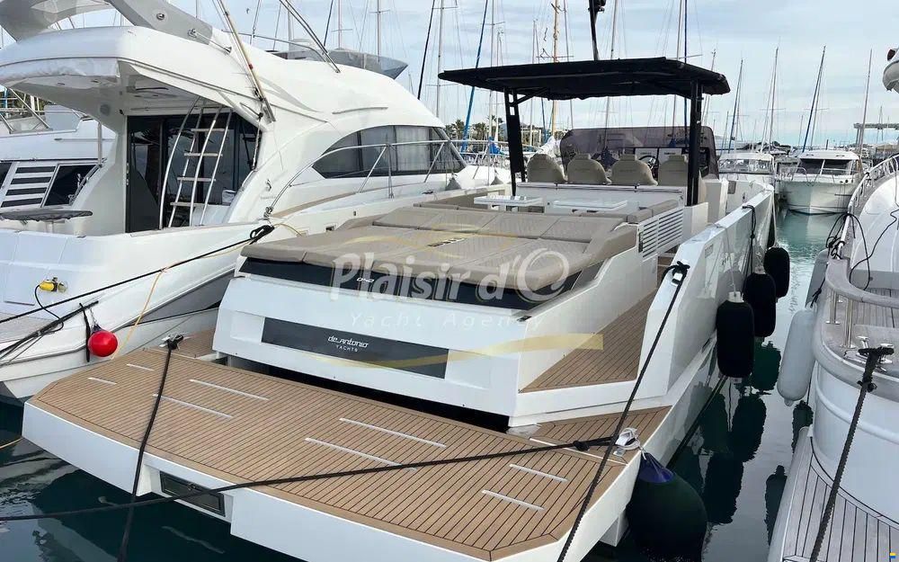 De Antonio D42