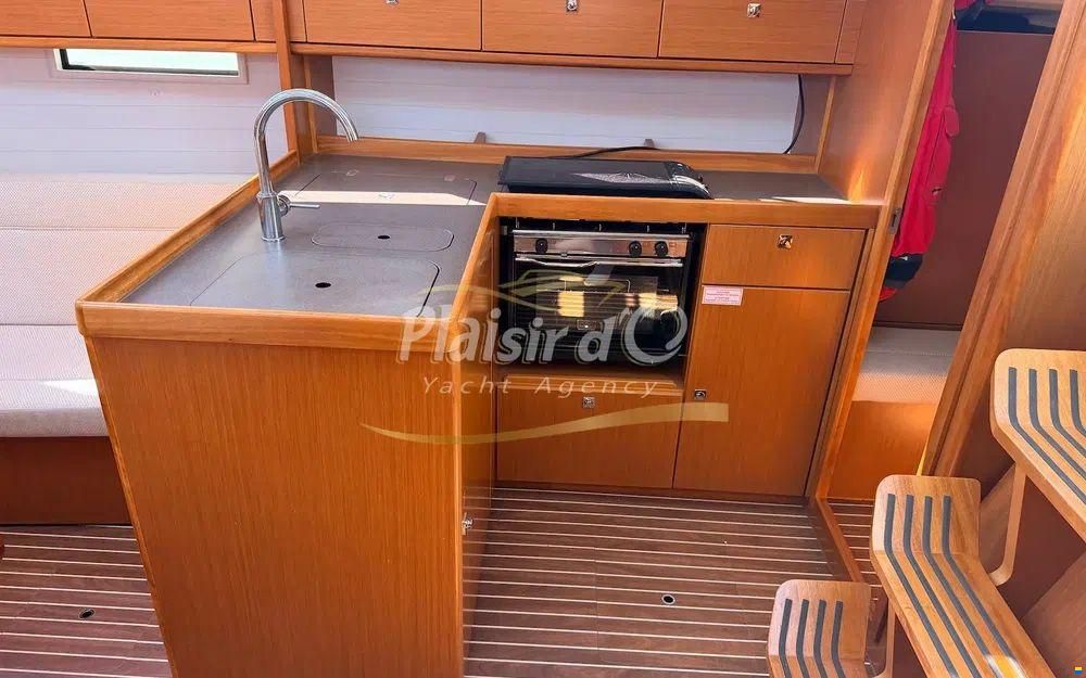 Bavaria Cruiser 37