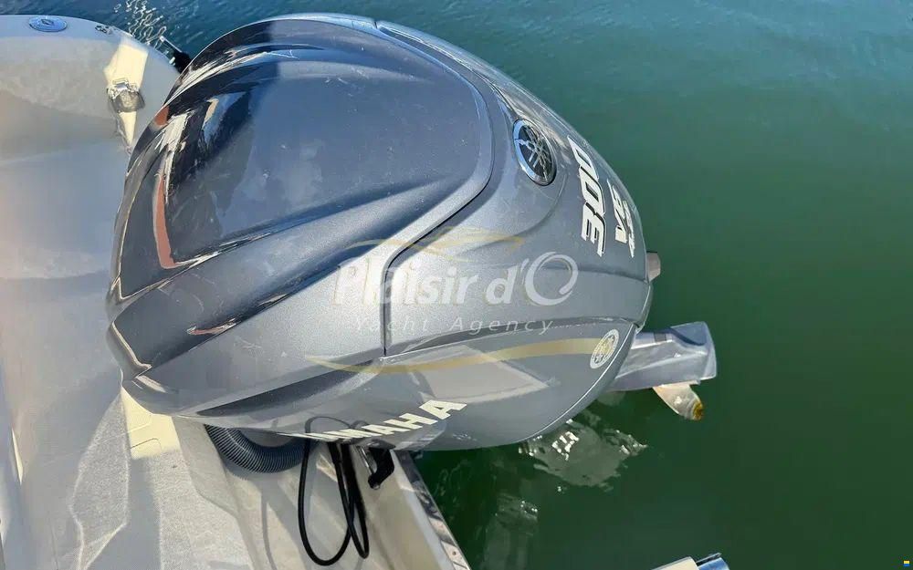 Invictus 270 CX