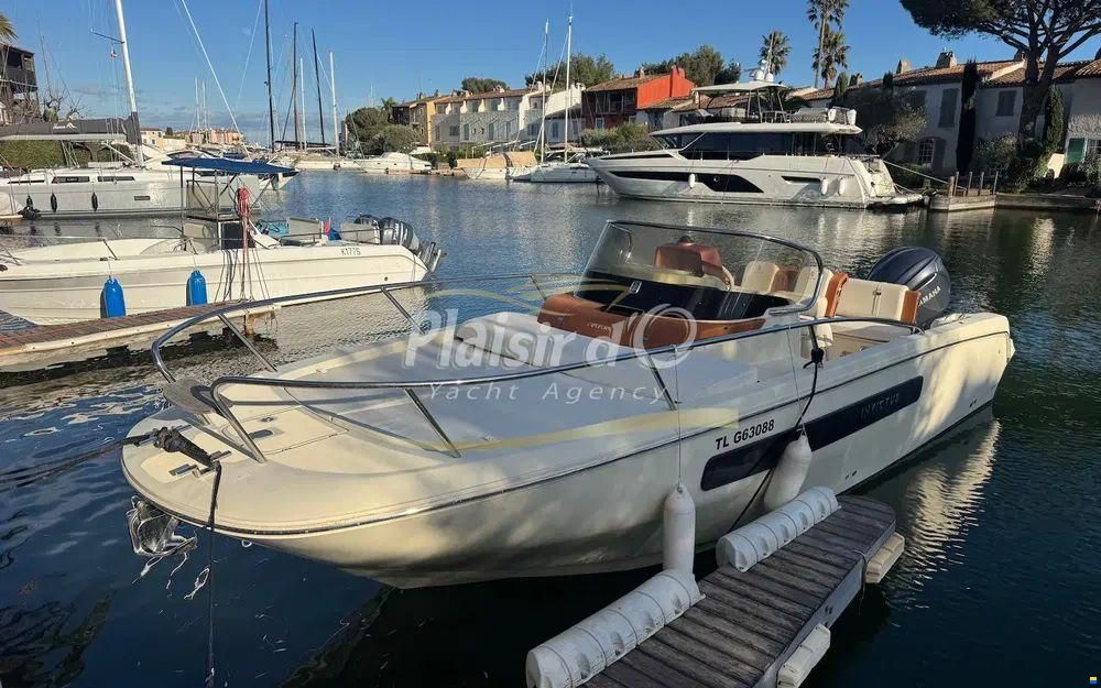 Invictus 270 CX