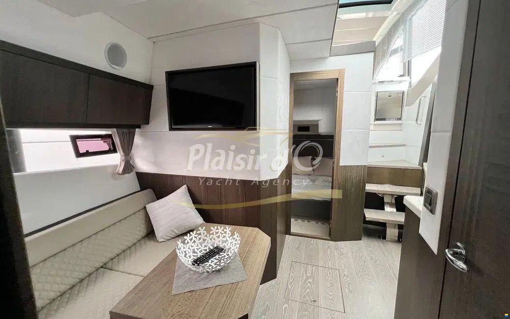 Galeon 425 Hts