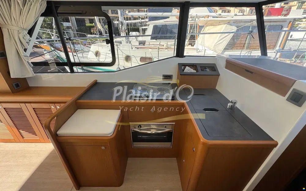 Beneteau Swift Trawler 35