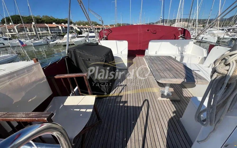 Grand Banks 42