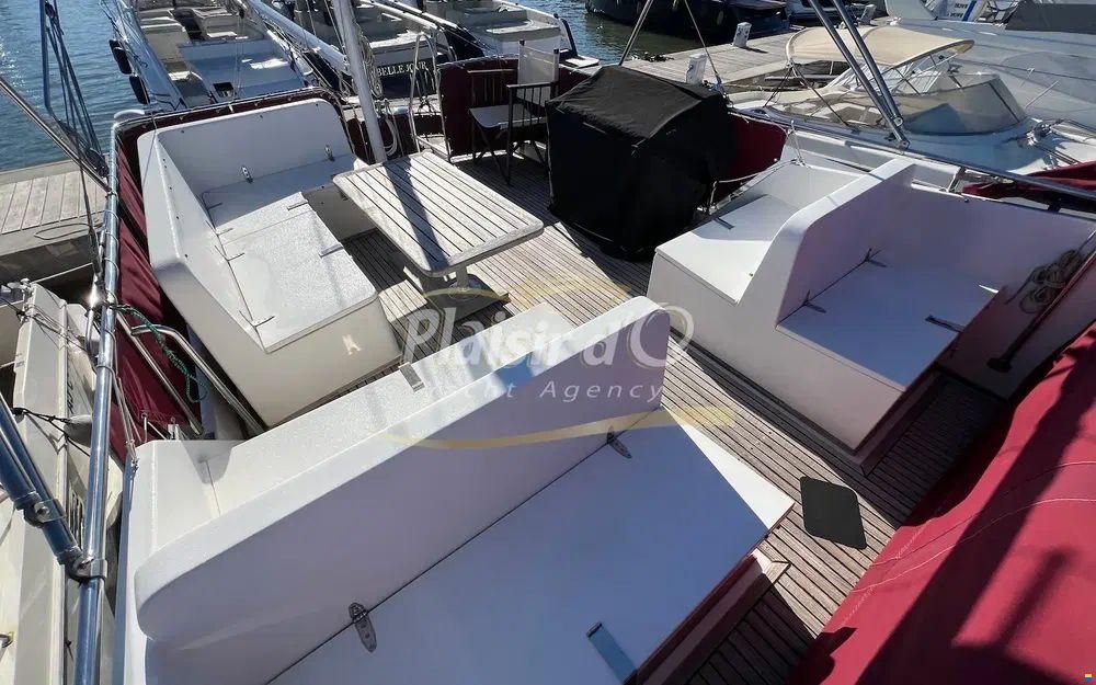 Grand Banks 42