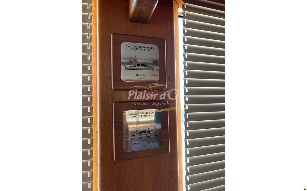 Grand Banks 42