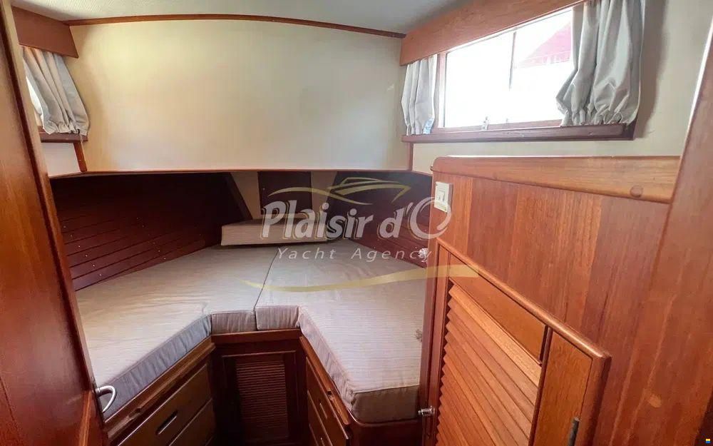 Grand Banks 42