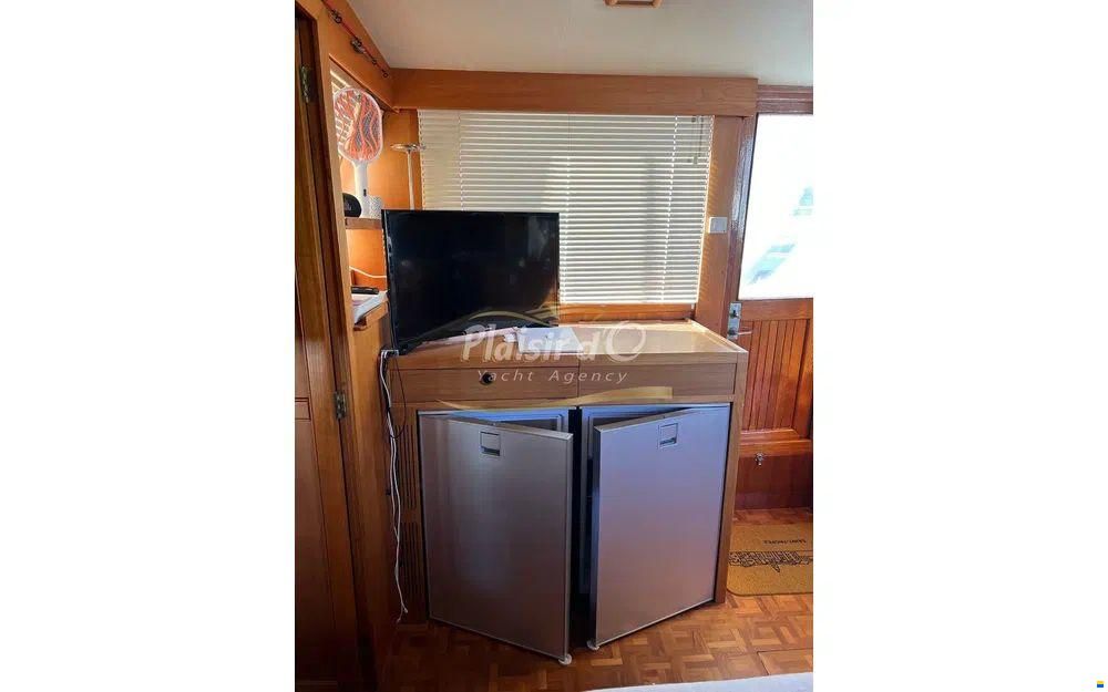 Grand Banks 42