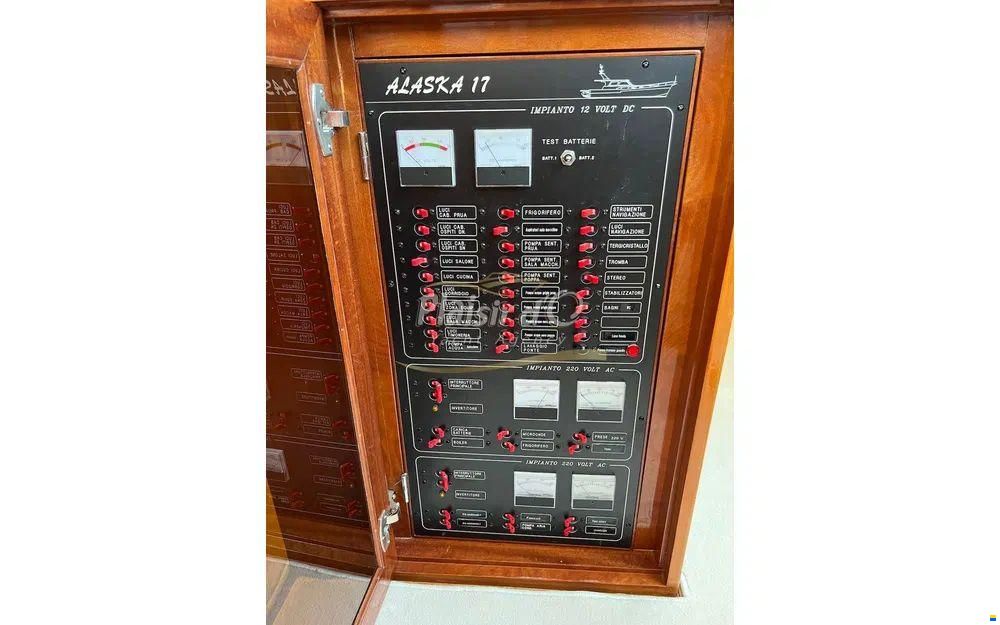 Hampton Yachts Alaska 17