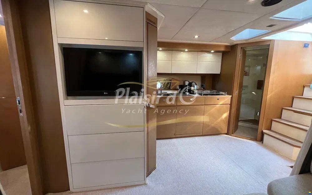 Azimut Atlantis 58