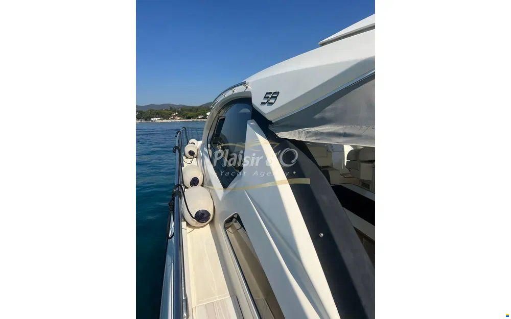Azimut Atlantis 58
