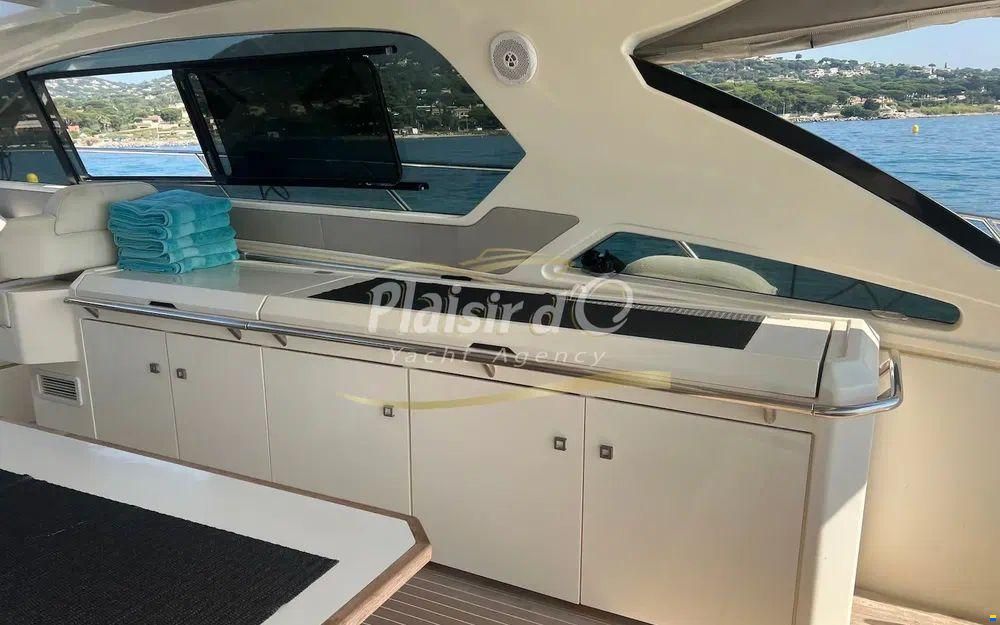 Azimut Atlantis 58