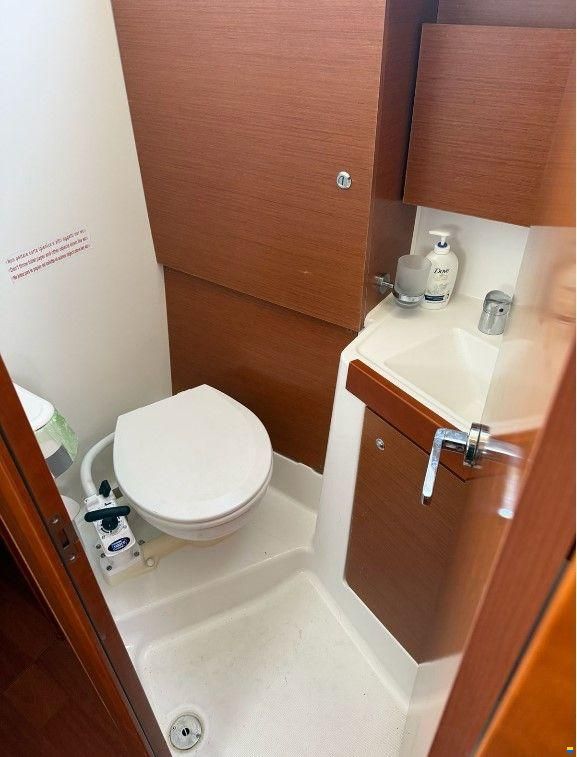 Beneteau OCEANIS 38.1