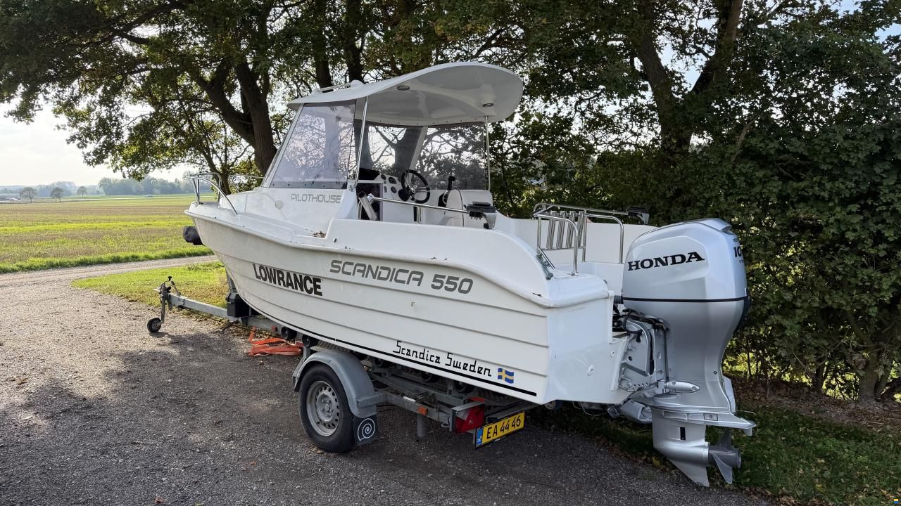 Scandica 550 pilothouse