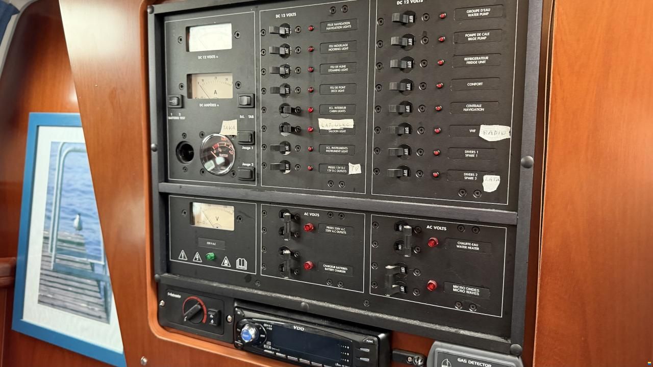 Beneteau Oceanis Clipper 42 CC