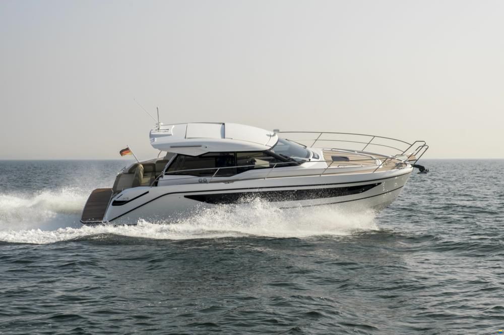 Bavaria SR38HT