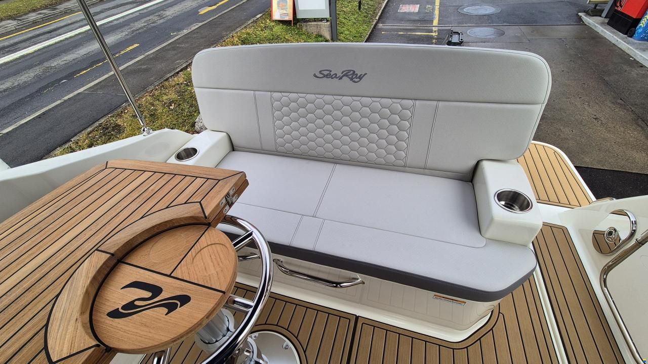 Sea Ray Sundancer 265 Europe