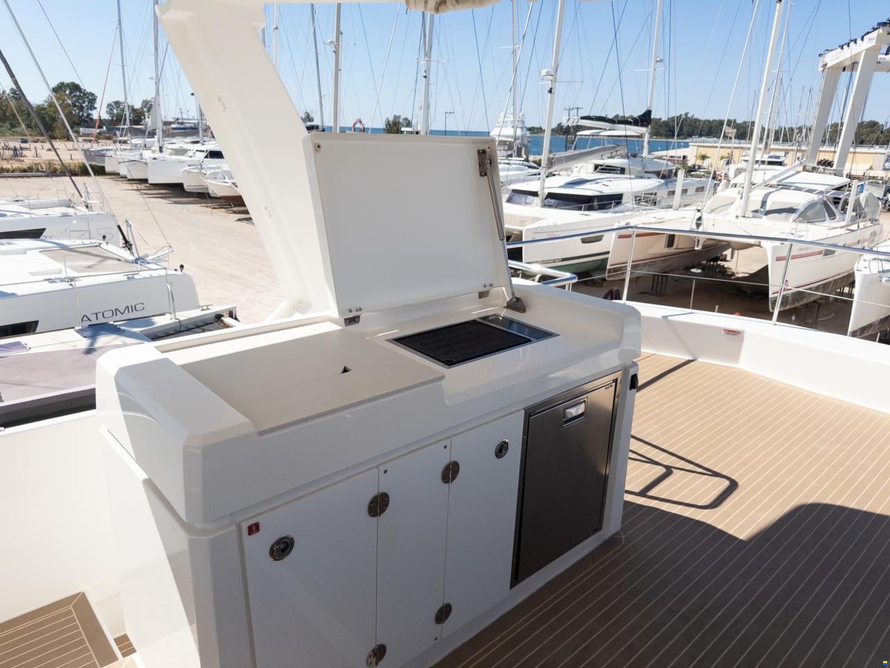 Leopard 46 Powercat
