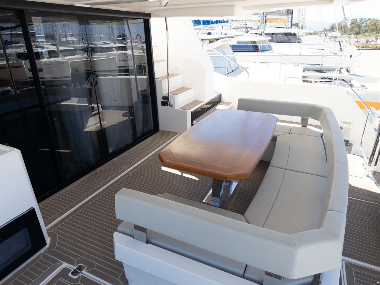 Leopard 46 Powercat
