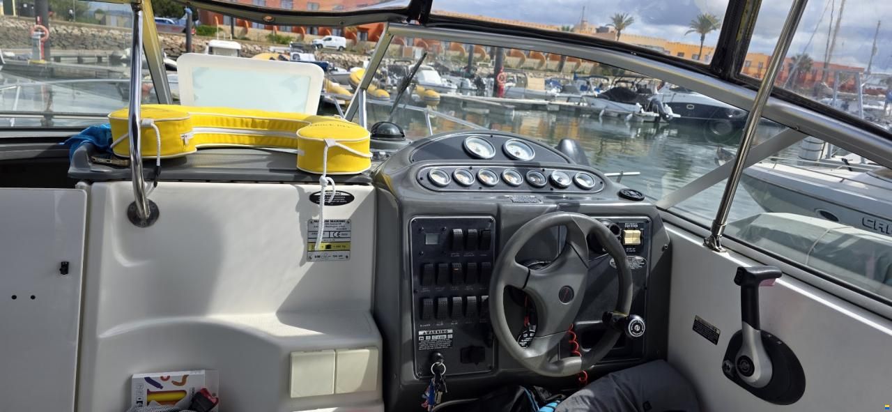 Maxum 2400SE