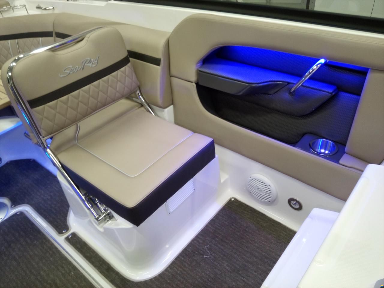 Sea Ray Sun Sport 250