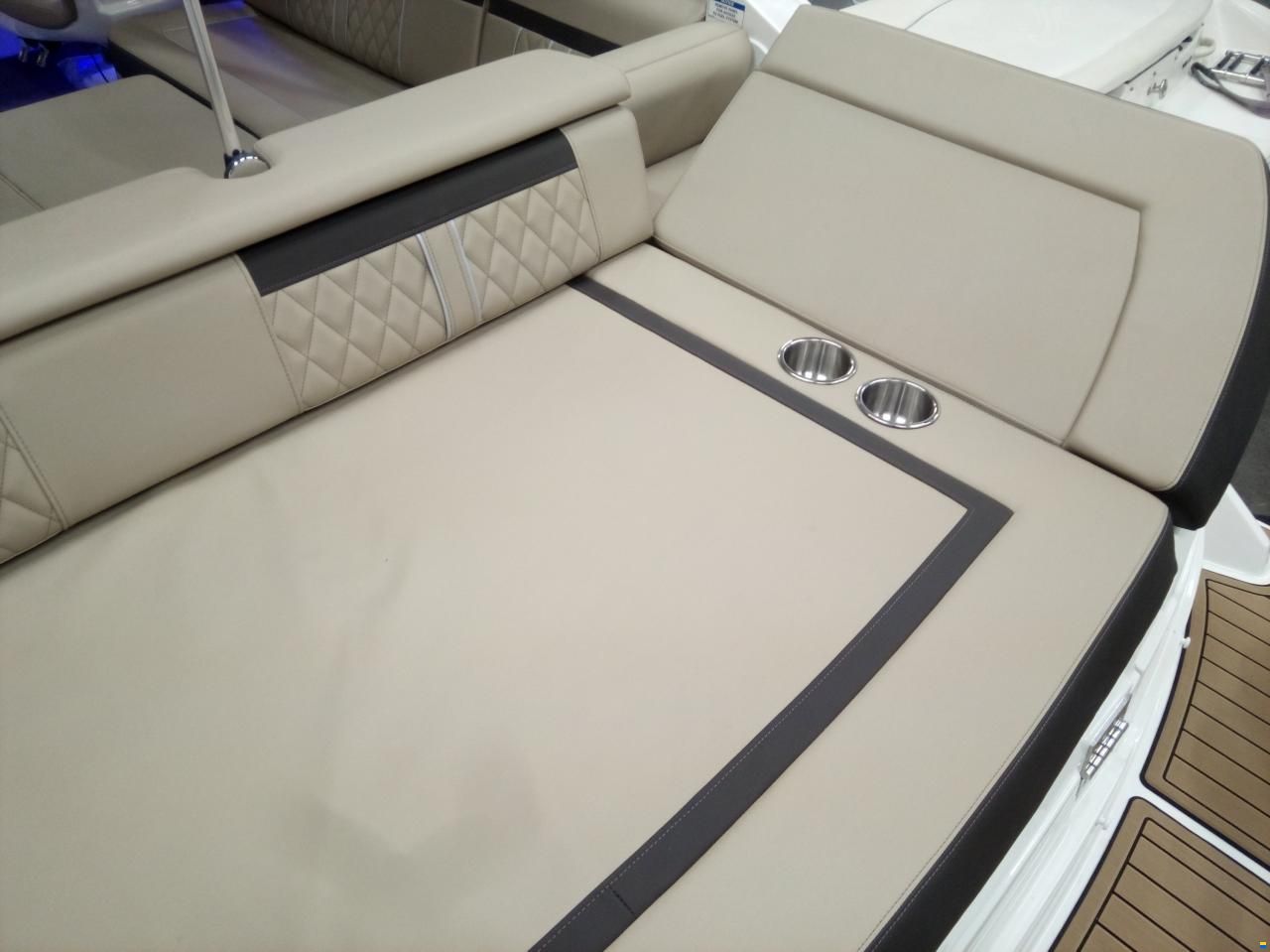 Sea Ray Sun Sport 250