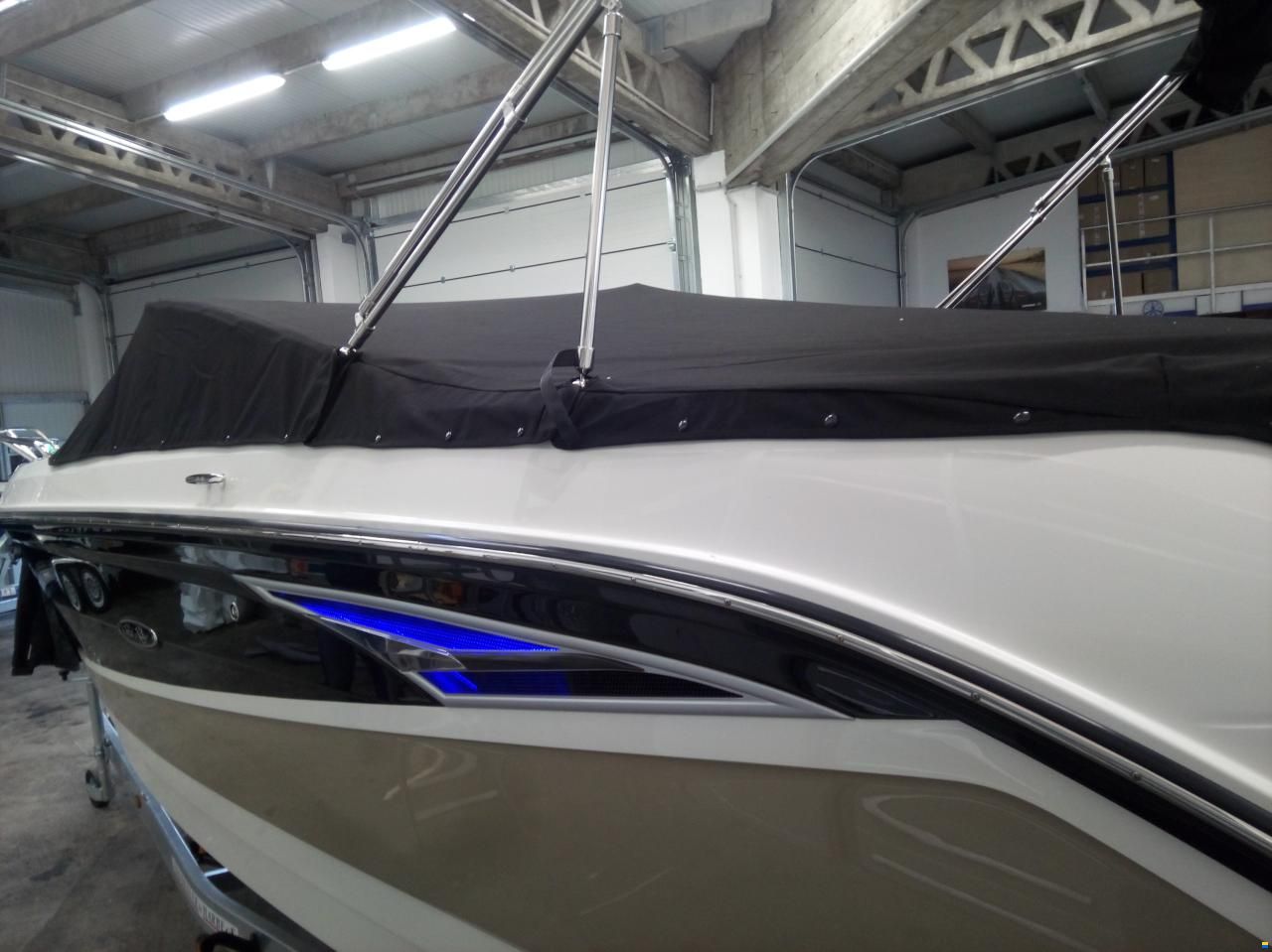Sea Ray Sun Sport 250