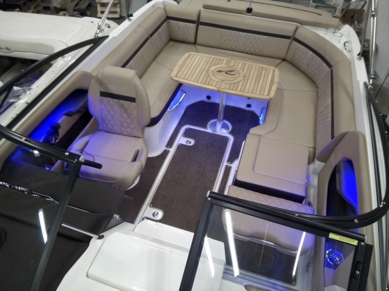 Sea Ray Sun Sport 250