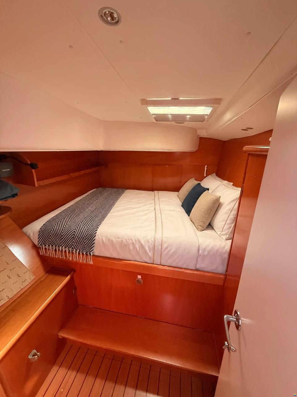 Lagoon 410