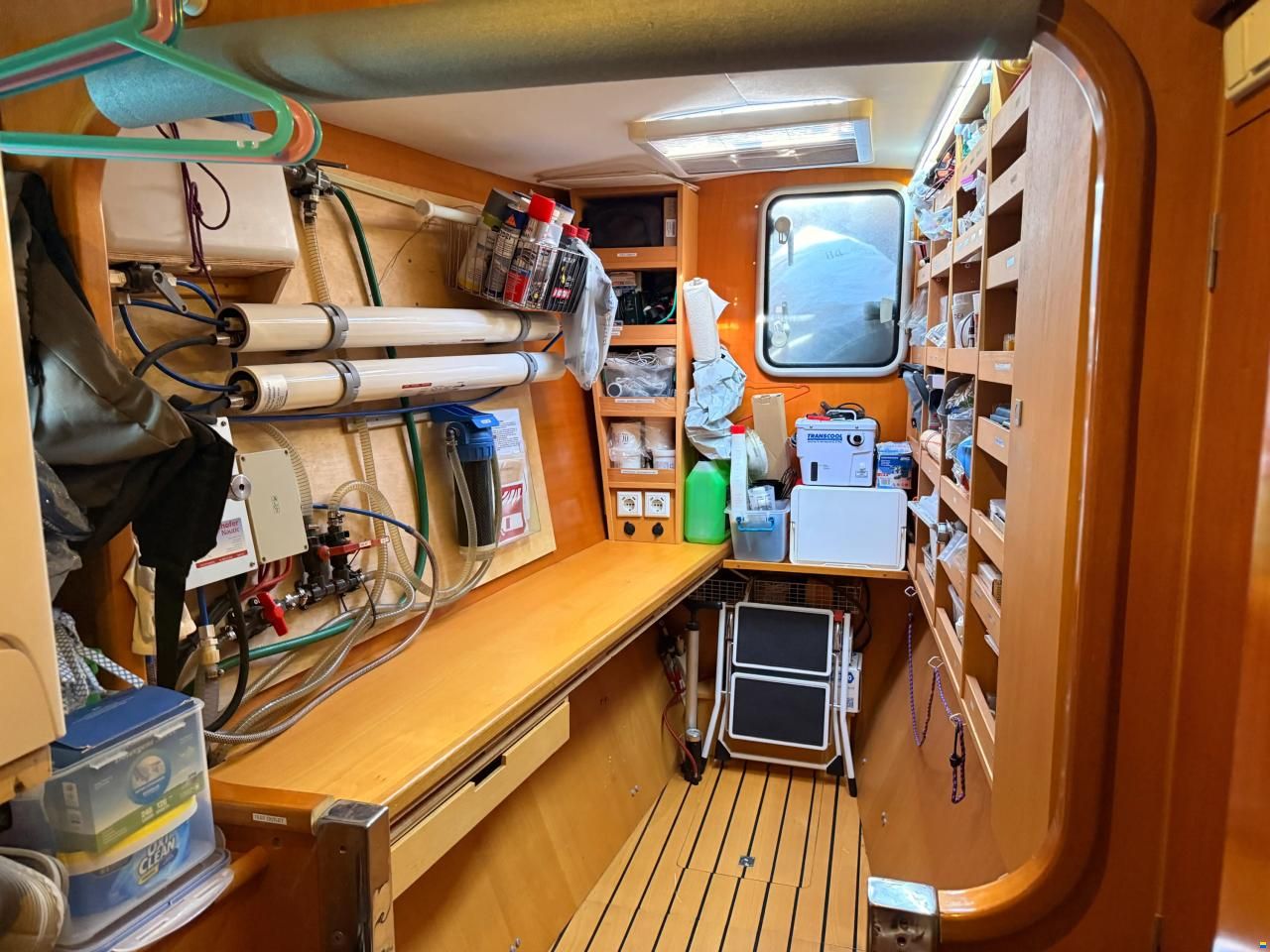 Lagoon 410