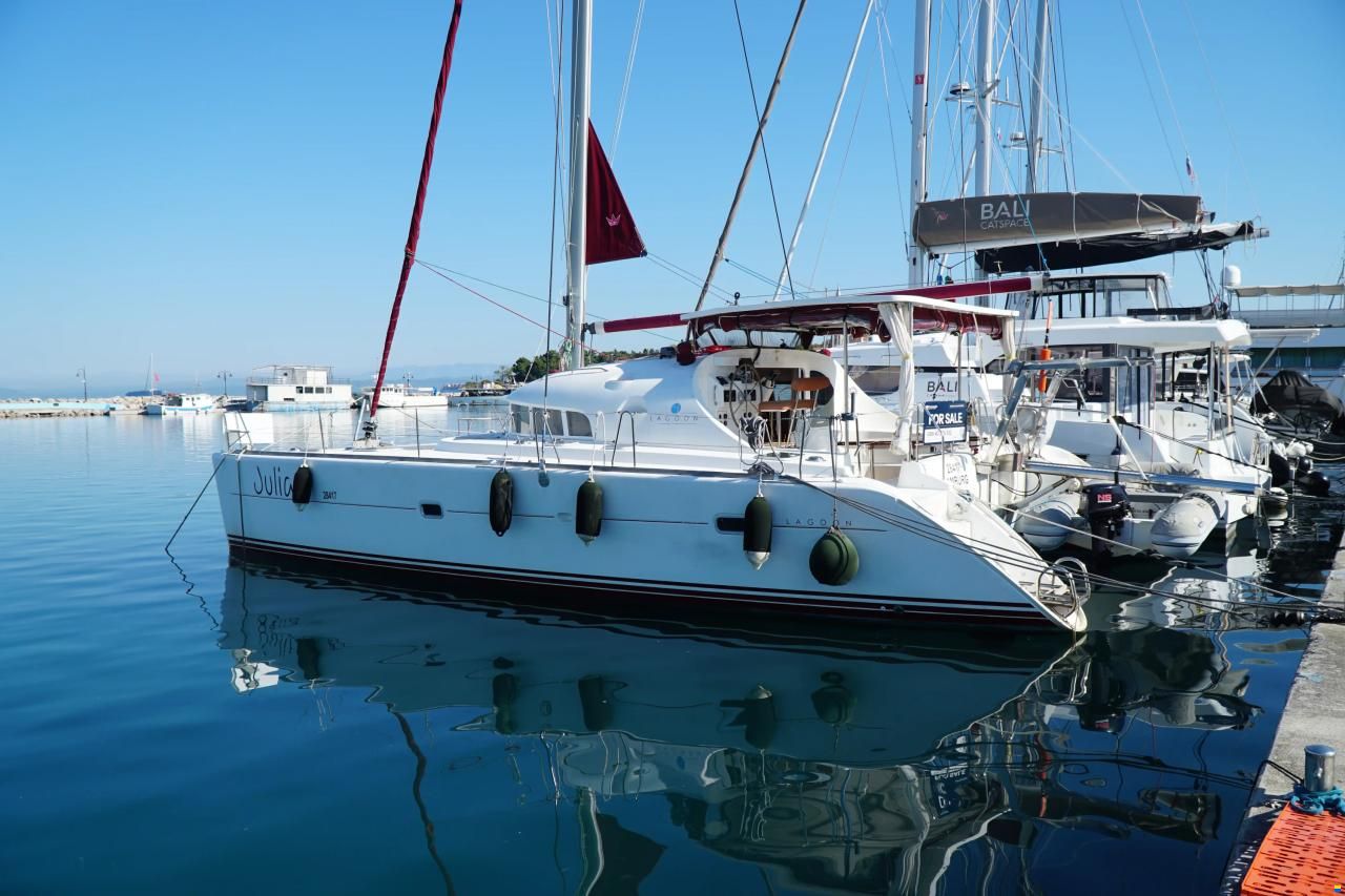 Lagoon 410
