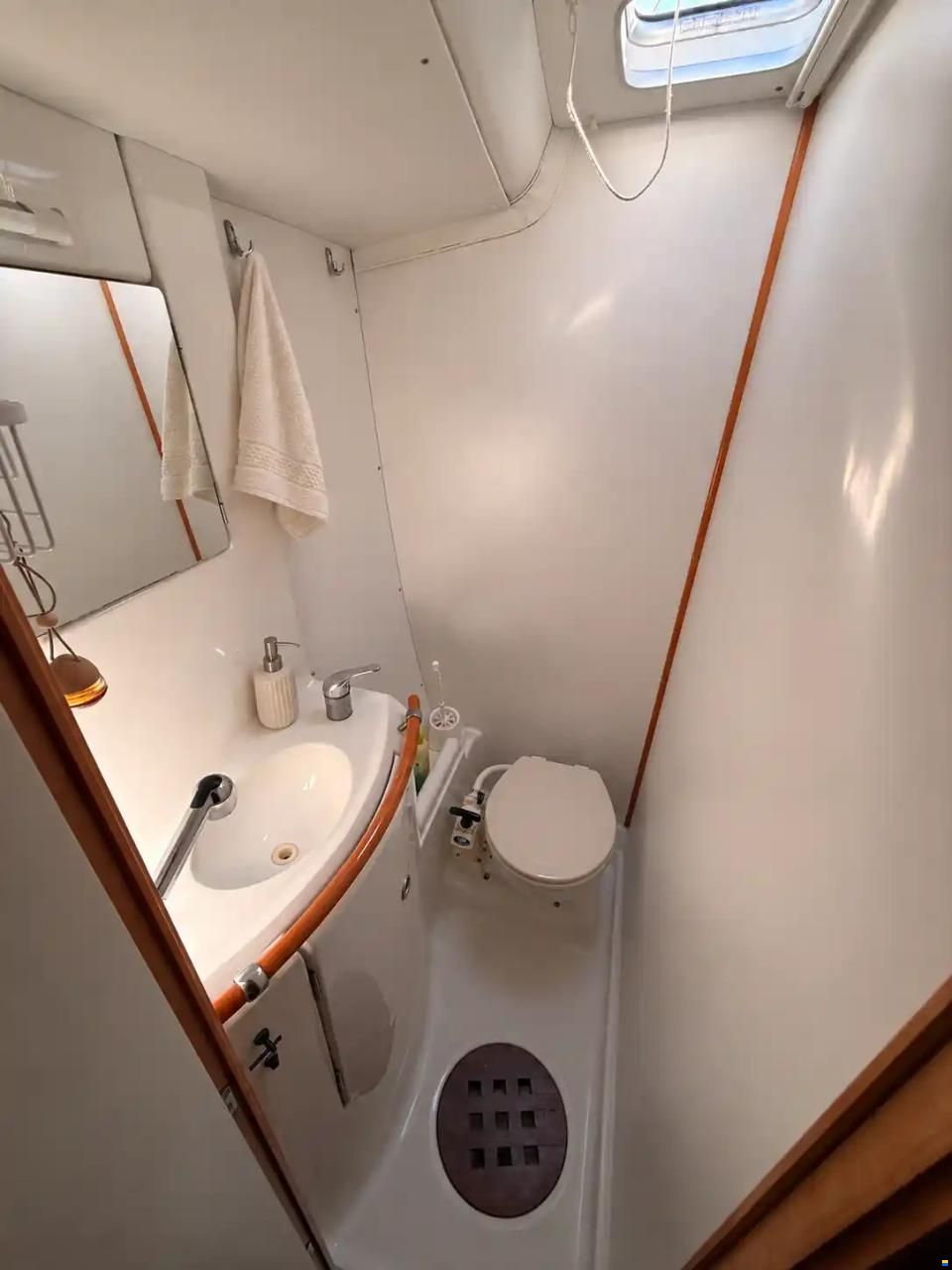 Lagoon 410