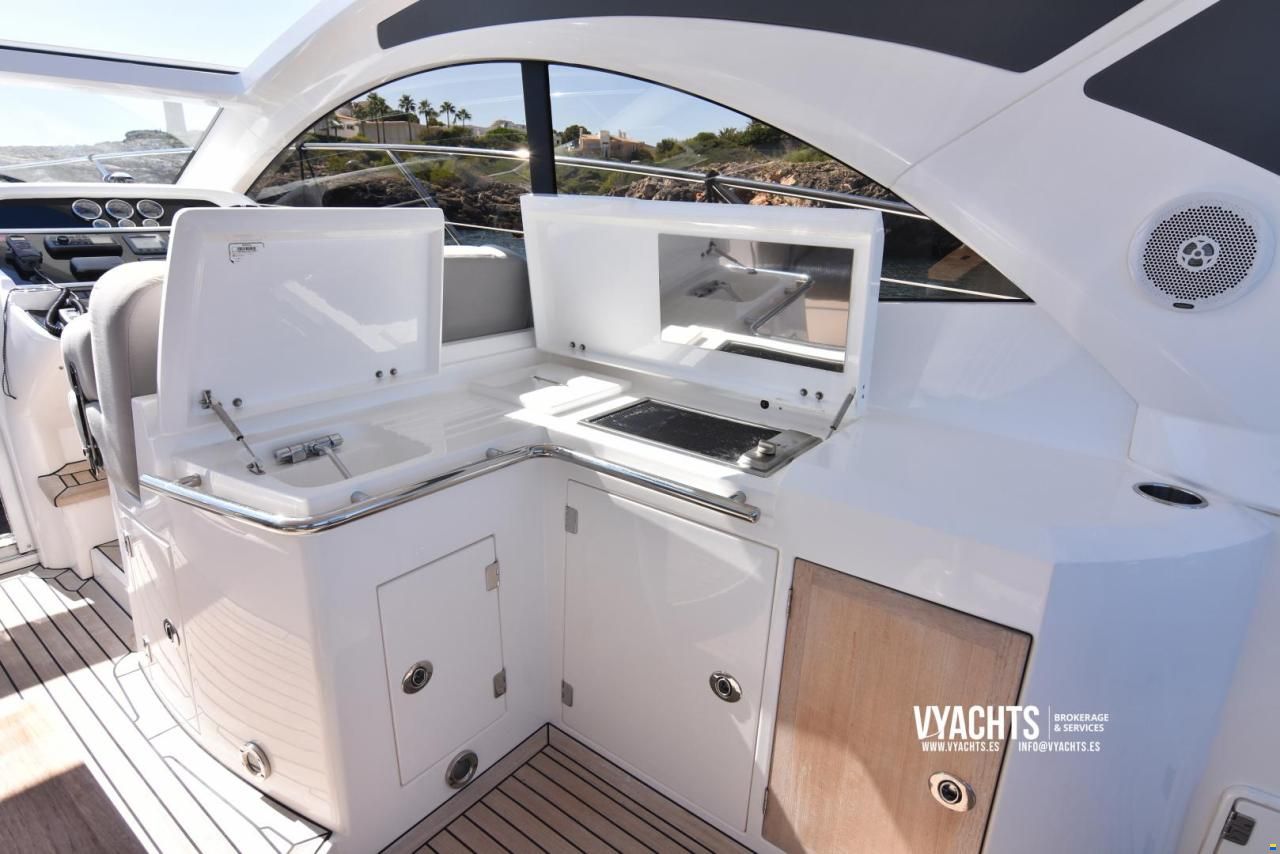 Sunseeker Portofino 48