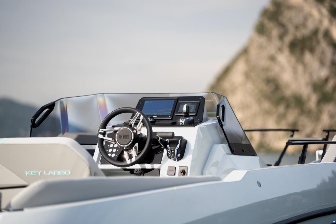Sessa Key Largo 25